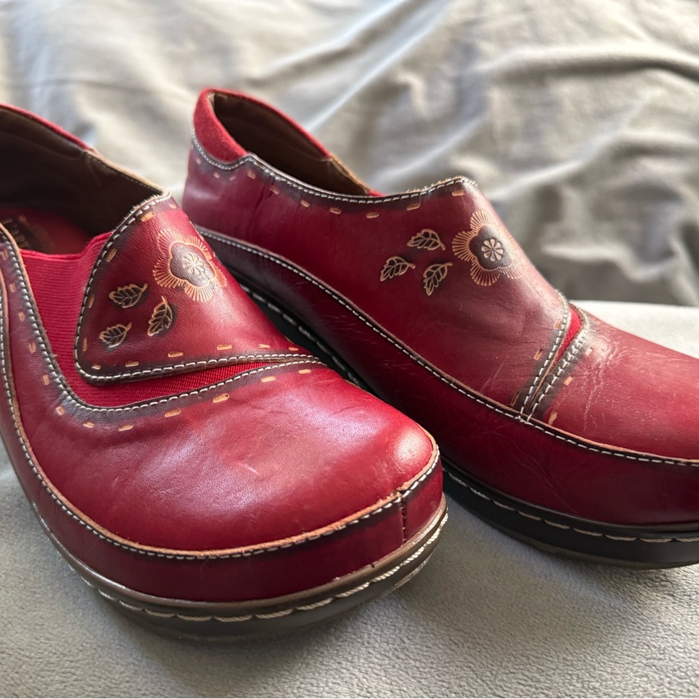 Spring Step Burbank Red Leather Clogs Slip-On Shoes